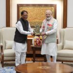 मुख्यमंत्री साय ने प्रधानमंत्री मोदी को भेंट की ‘माता कौशल्या के राम’ की बेल मेटल कलाकृति, सांस्कृतिक पहचान का दिया संदेश