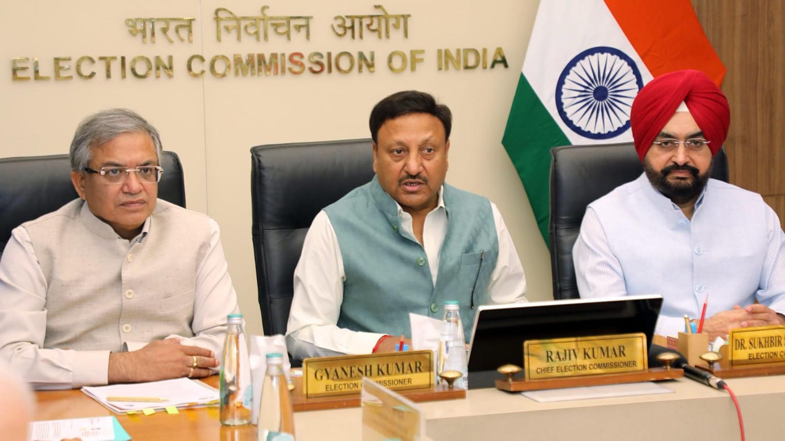 नंदीग्राम में वोटिंग से ठीक पहले बड़ा बदलाव, चुनाव आयोग ने बदला पुलिस ऑब्जर्वर