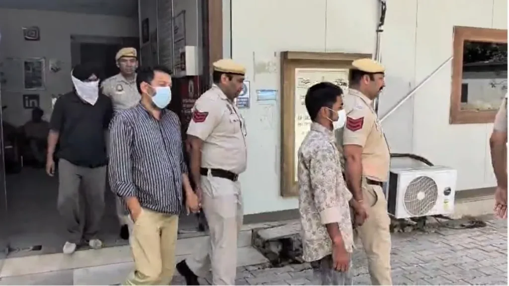 delhi police scam gang busted 1779255012