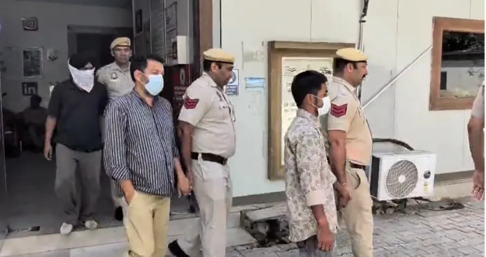 delhi police scam gang busted 1779255012
