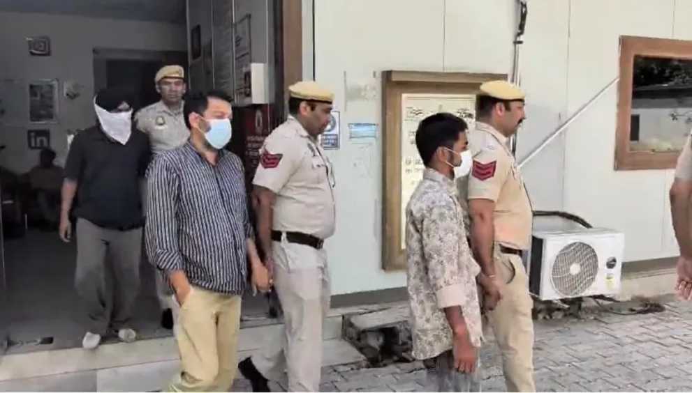 delhi police scam gang busted 1779255012
