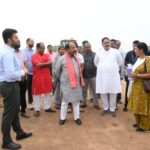बिलासपुर में दर्दनाक हादसा, जेसीबी का टायर फटने से हेल्पर की मौत, तीन घायल