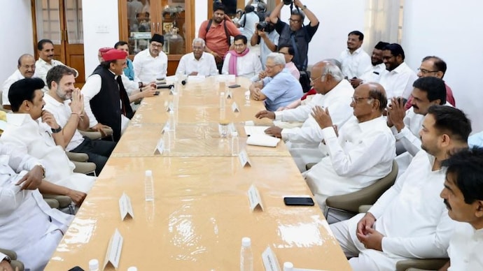 at india bloc meet mallikarjun kharges offer to like minded parties 052534735 16x9 0 (1)