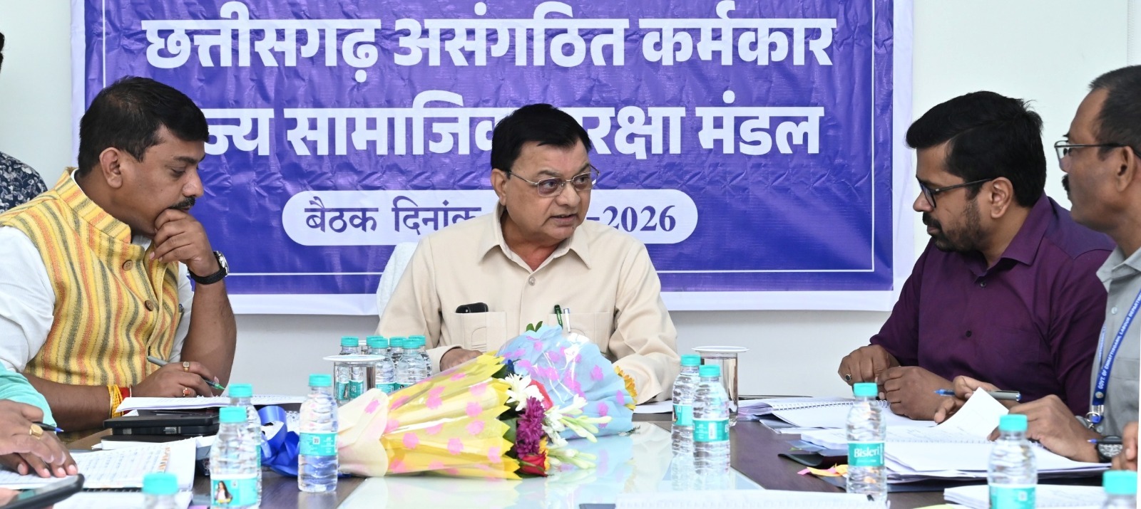 श्रम मंत्री लखनलाल देवांगन का बड़ा फैसला: ई-रिक्शा अनुदान हुआ 1 लाख, गिग वर्कर्स और चरवाहों के लिए भी आएंगी नई योजनाएं