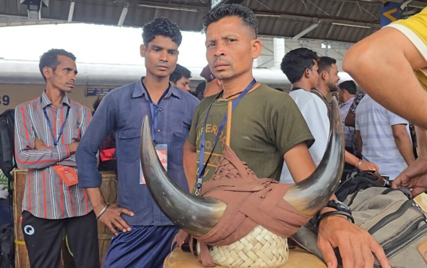 बदलते बस्तर का संदेश लेकर दिल्ली रवाना हुआ 164 सदस्यीय प्रतिनिधिमंडल, राष्ट्रपति द्रौपदी मुर्मू से करेगा मुलाकात