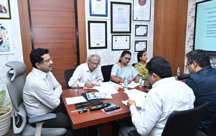 छत्तीसगढ़ में विकसित होगी आधुनिक विज्ञान अधोसंरचना, साइंस सिटी और एआई गैलरी परियोजनाओं की समीक्षा