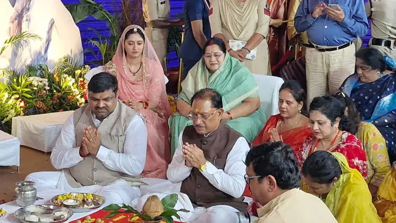 तीजा-पोरा तिहार पर सजा CM हाउस, साय के आतिथ्य में महिलाओं ने मनाया पर्व; लोक संस्कृति की दिखी झलक