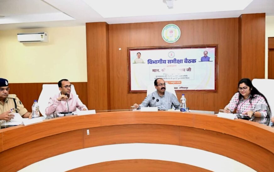 उप मुख्यमंत्री अरुण साव ने सरगुजा में कार्यों की समीक्षा कर त्योहारों से पहले सड़क मरम्मत के निर्देश