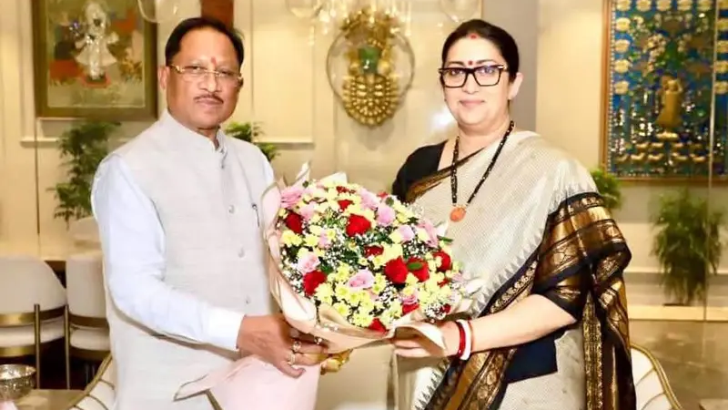 CM साय और स्मृति ईरानी की मुलाकात, बस्तर विकास, जनकल्याणकारी योजनाओं और संगठनात्मक विषयों पर हुई विस्तृत चर्चा