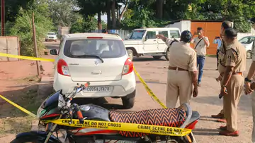 बालोद में पुलिसकर्मी की बेटी पर एसिड अटैक, लाइब्रेरी से लौट रही 22 वर्षीय छात्रा गंभीर झुलसी, रायपुर रेफर